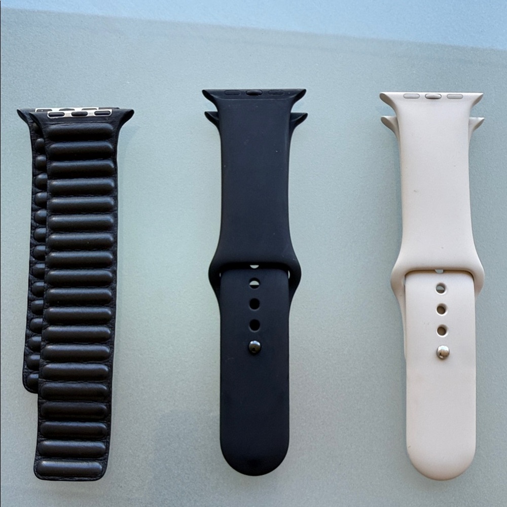 Apple Watch Bands Trio magnet real leather and 2 silicone - Black and Send